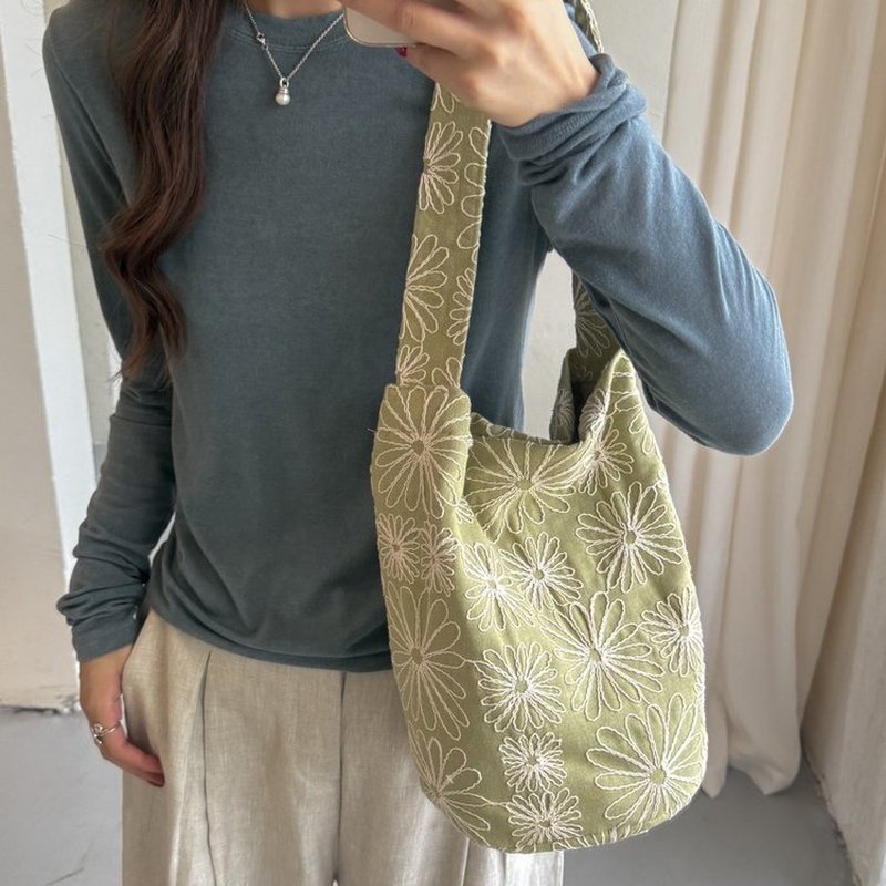 Bolsa Hobo Floral Preta e Bran - Hobo Bag Slouchy avaliação e preço