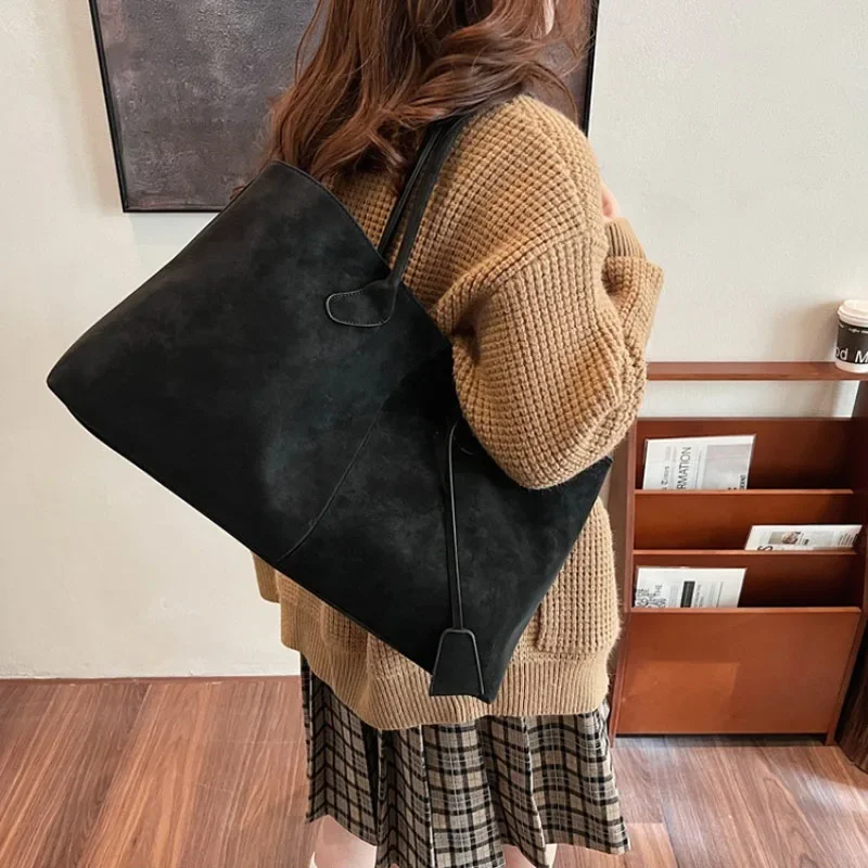 Bolsa de camurça falsa cor sól - Women Bags 2026 Trends avaliação e preço